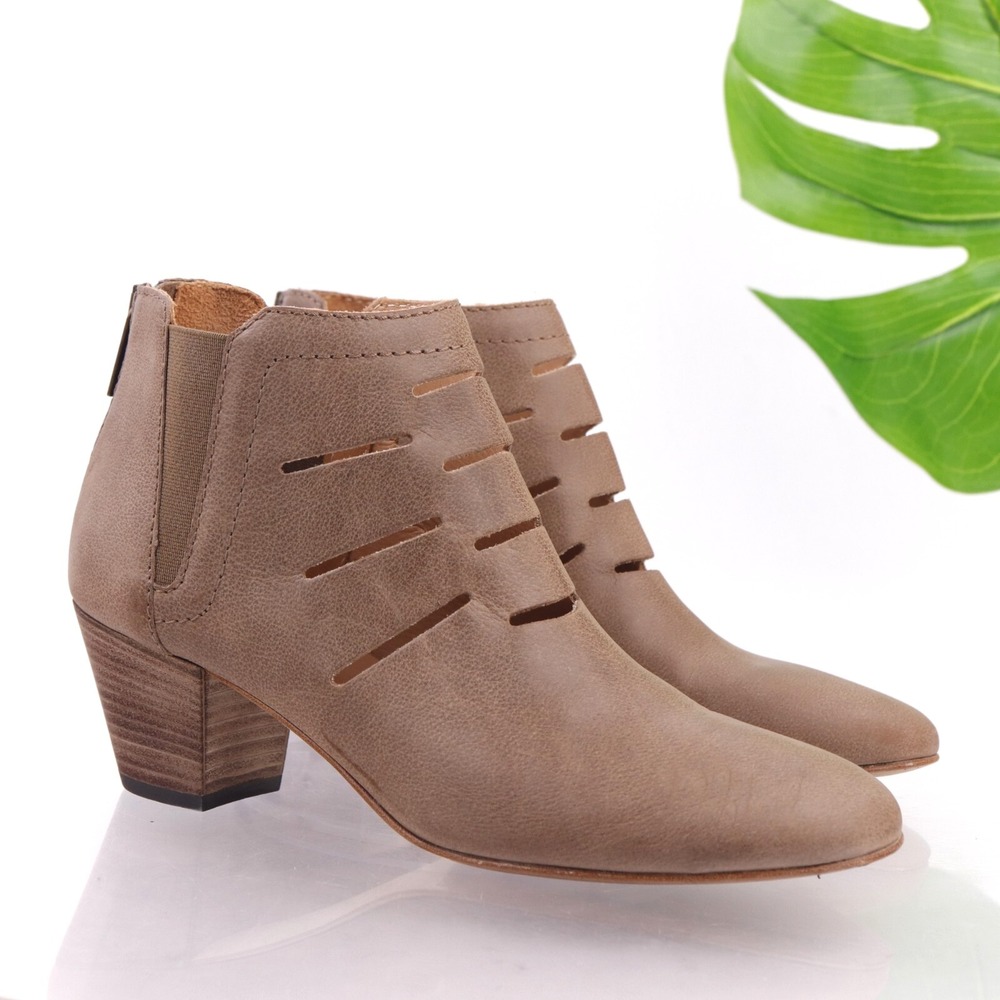 Aquatalia Womens Freida Boots Size 9 Taupe Tan Leather Block Heel Cutouts Bootie